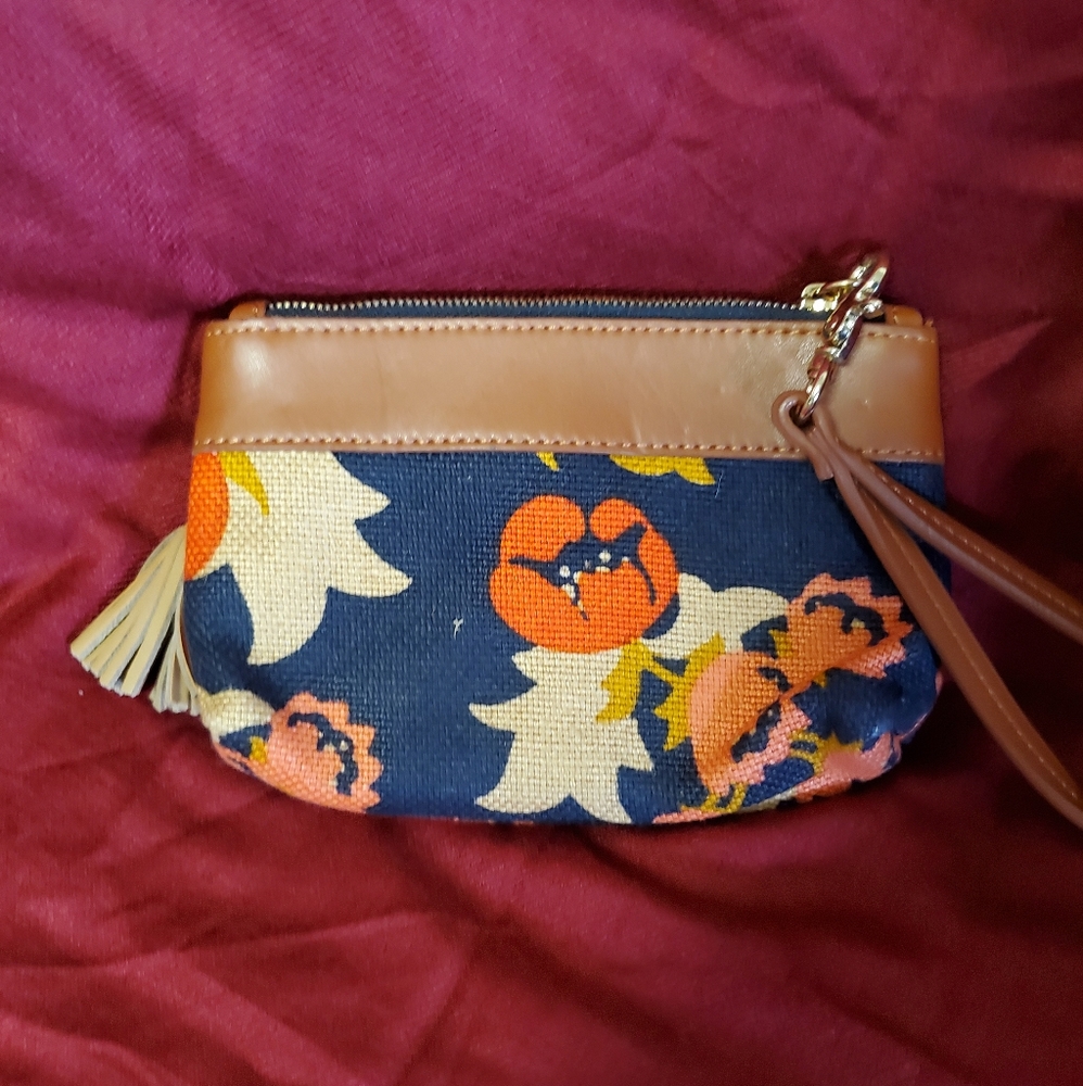 Canvas/Leather Daufuskie Island Tassel Wristlet - Picture 5 of 5